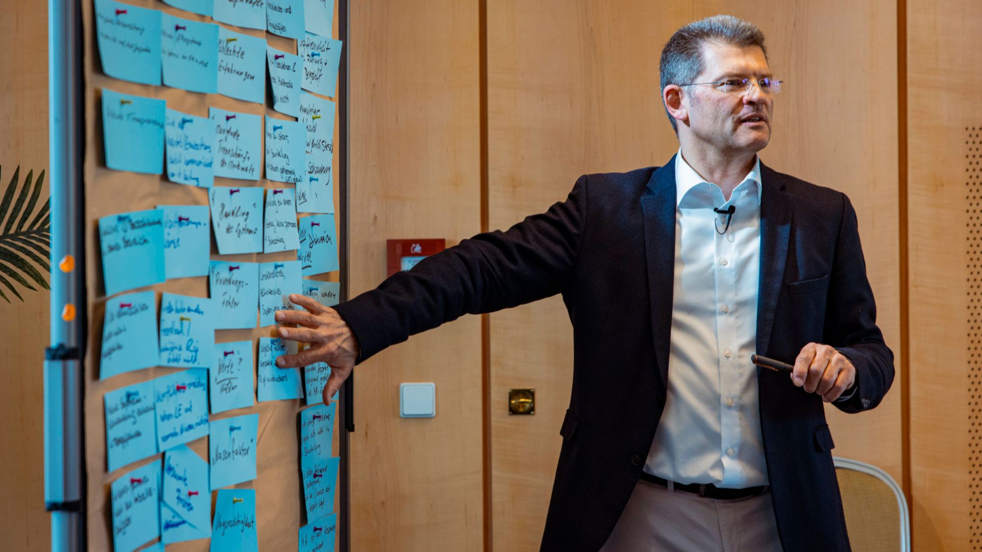 Mit Leistungsbeurteilung Effizienz steigern